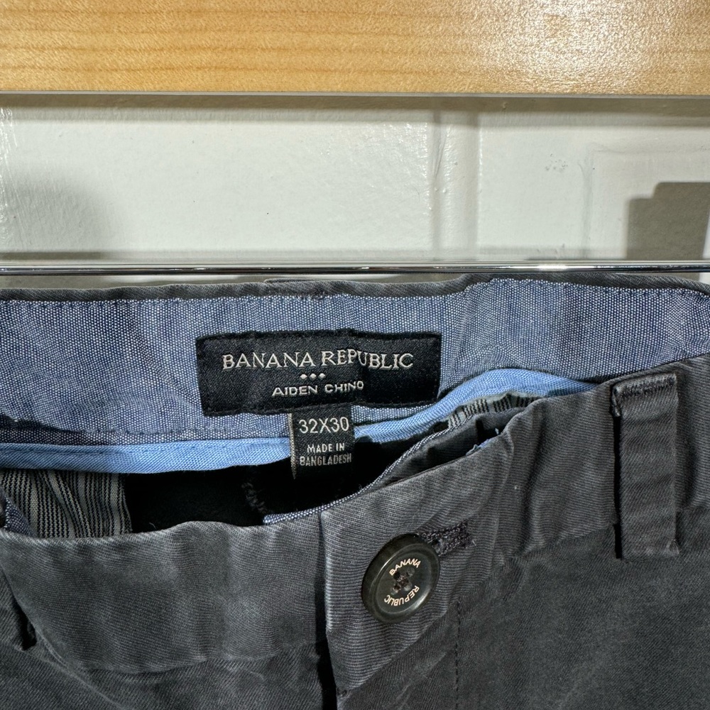 Banana Republic Aiden Chino Denim Pants - men’s Size 32x30, Classic Comfort - Picture 4 of 4